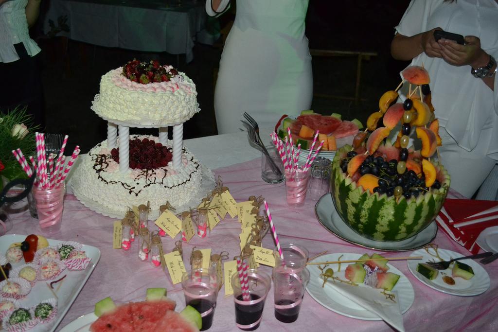 Three Jugs B&B Jrvezh Luaran gambar